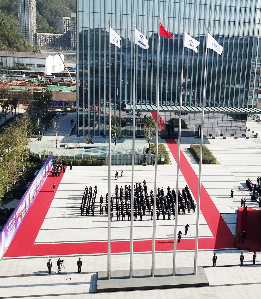 1545039406115195.jpg 00.jpg